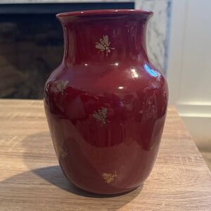 Ethan Allen Made in Italy Vase with Gold Bee Motif